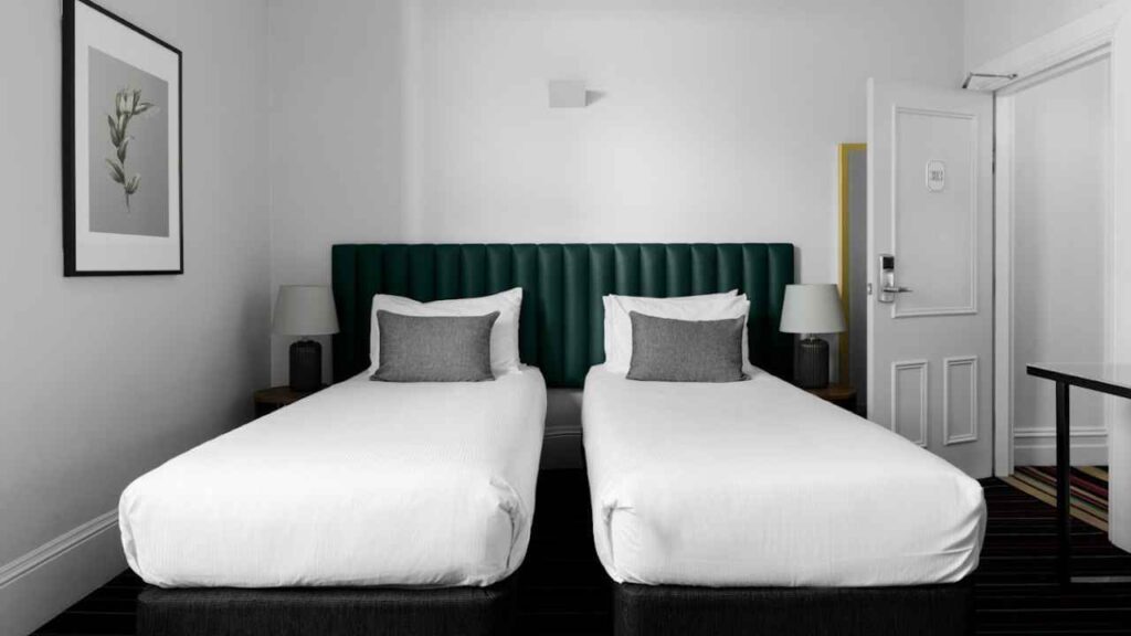 Hotel Challis