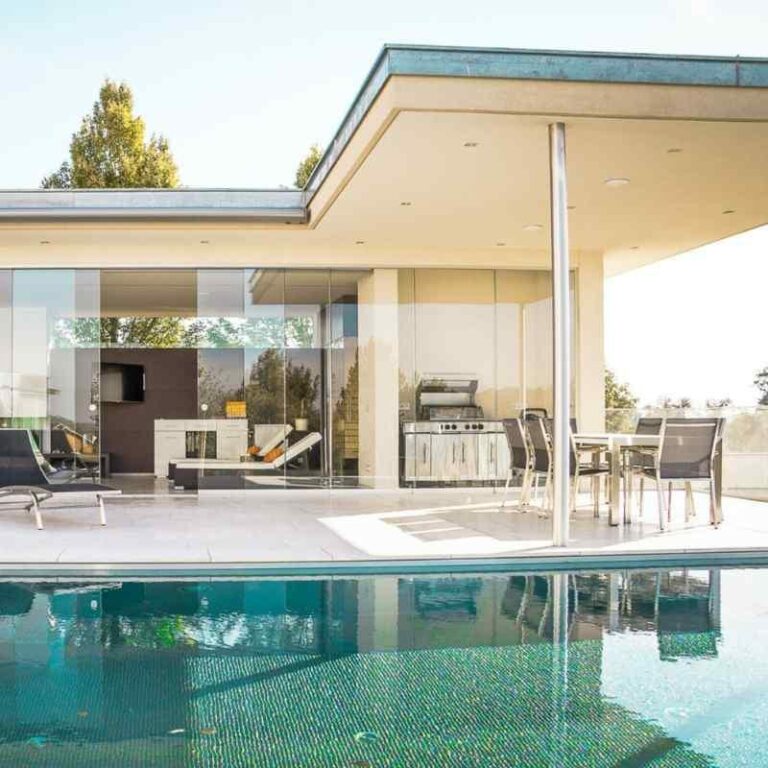 luxury custom swimming pool sydney